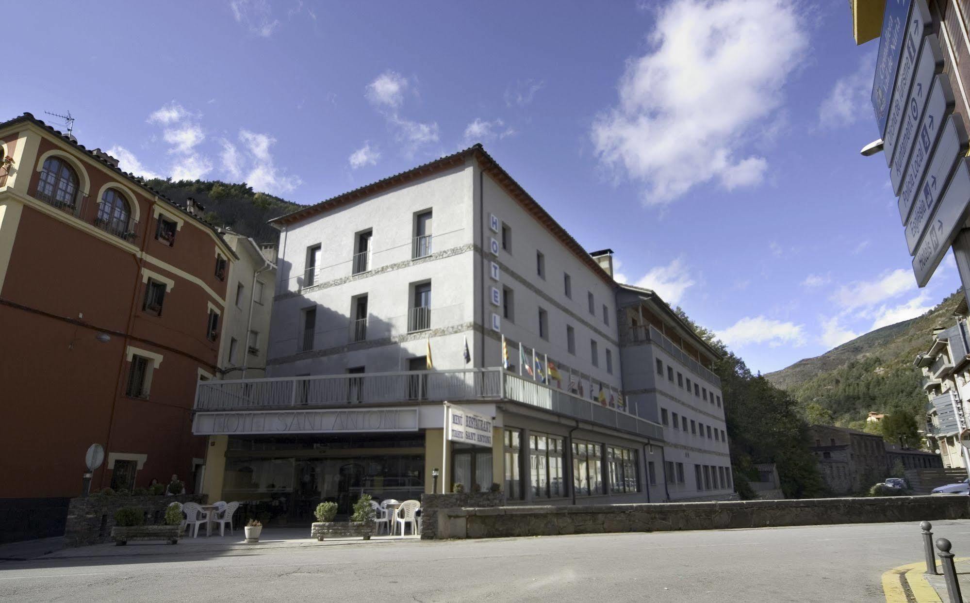 Hotel Sant Antoni Ribes De Freser Buitenkant foto